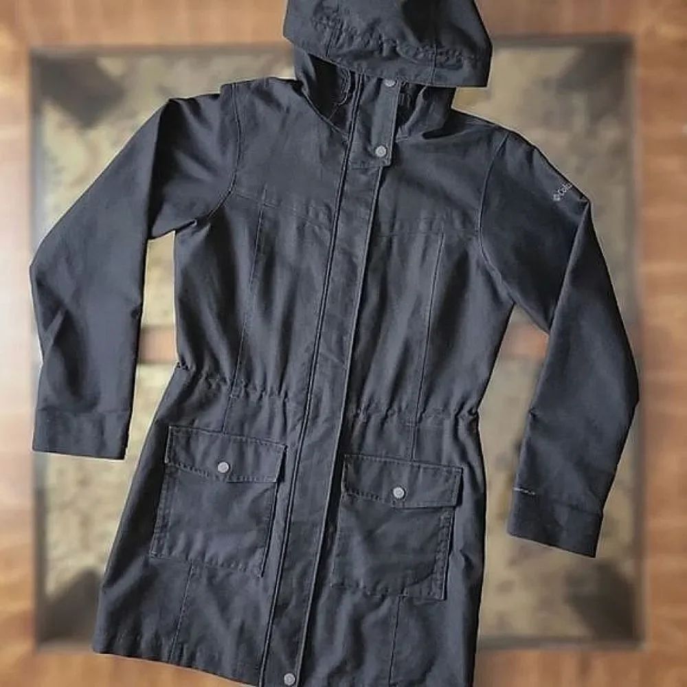 Columbia Omni-Shield water resistent black hooded utility jacket